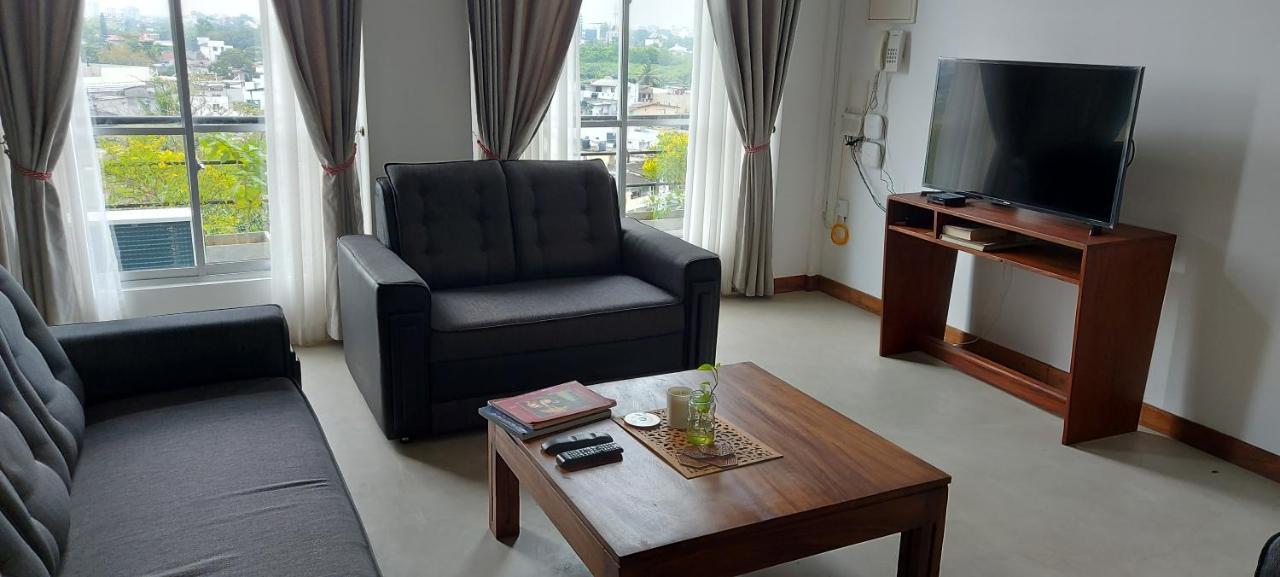 Jays Guest - Rajagiriya Colombo Hotel Exterior photo